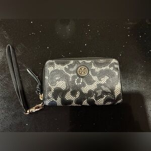Tory Burch Black and White Signature Lace-Print Wristlet
